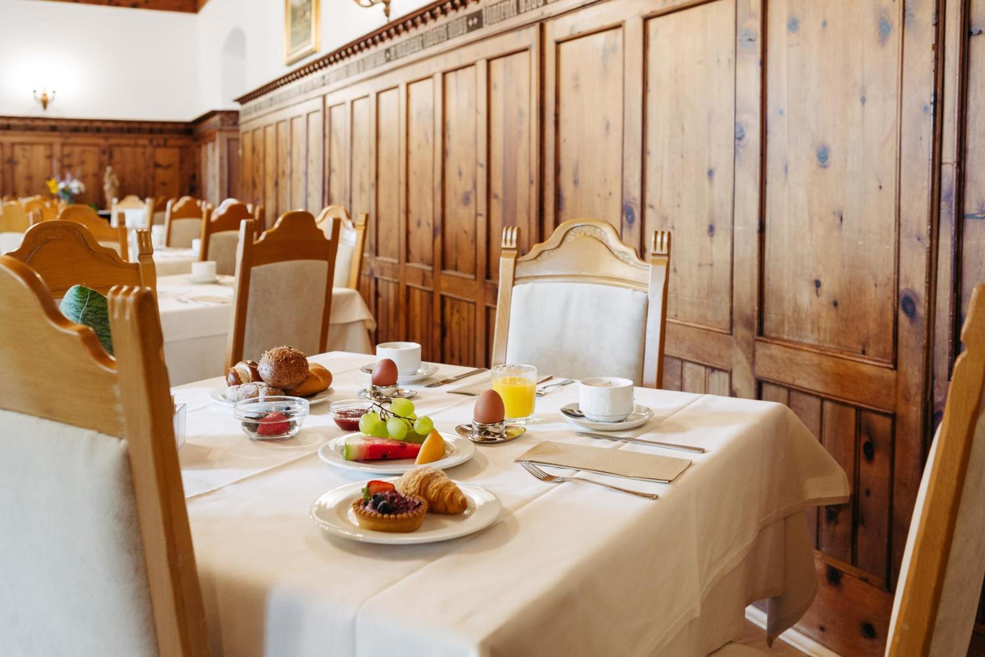 Gaestehaus Salvatorianerinnen Meran Buitenkant foto