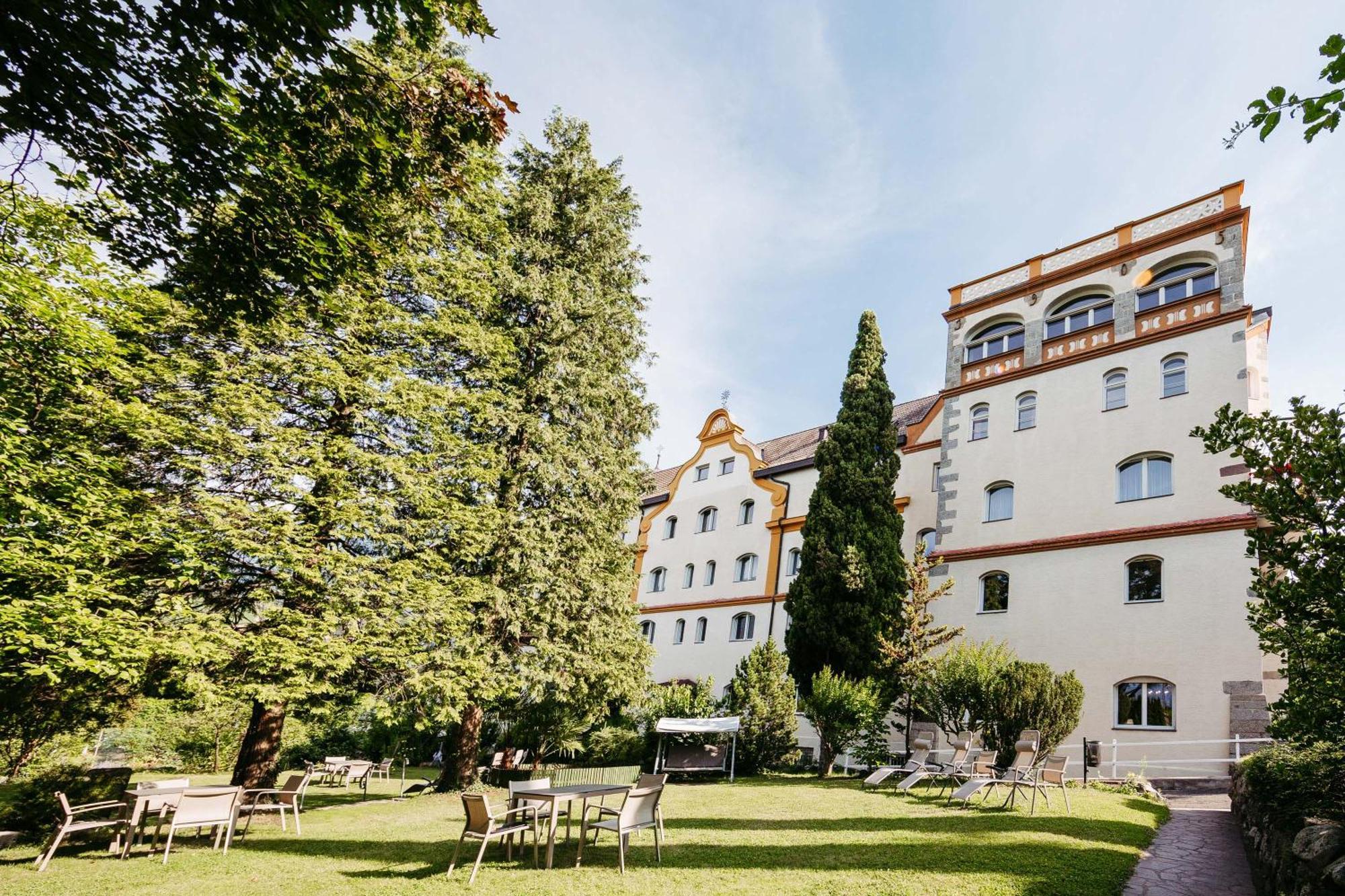 Gaestehaus Salvatorianerinnen Meran Buitenkant foto