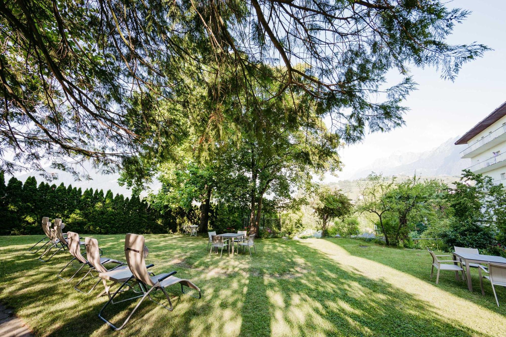 Gaestehaus Salvatorianerinnen Meran Buitenkant foto