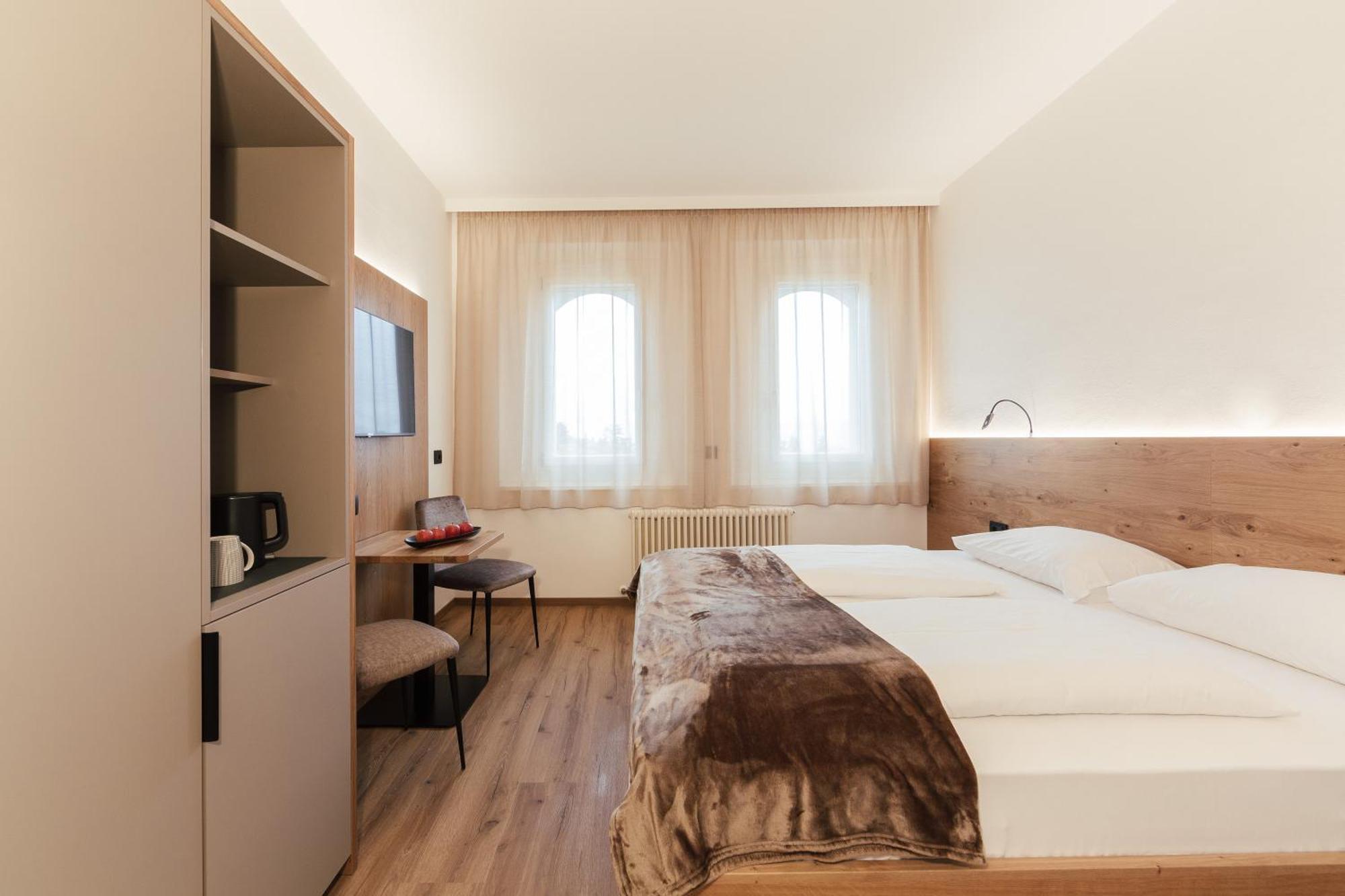 Gaestehaus Salvatorianerinnen Meran Buitenkant foto